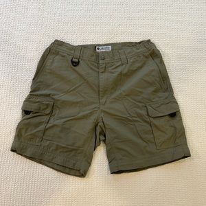 Columbia Omni-Dry Cargo Shorts (MEDIUM)